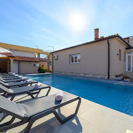 Villa Jolanda *